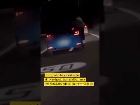 Investigan a un conductor por hacer “zigzag” con el copiloto sentado en la ventanilla