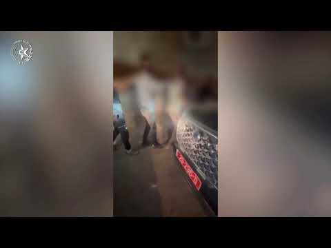 21 תושבי שטחים אותרו כשהם מסתתרים מאחורי דופן כפולה ברכב מסחרי