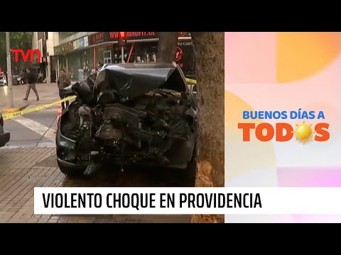 Violento choque en Providencia: conductor no habría respetado luz roja | Buenos días a todos