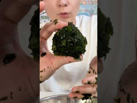 ワカメ100%おにぎり作るンゴ【米高騰】　PDS #shorts