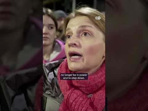 Belgrade: Thousands of demonstrators protest against Serbian government | DW News