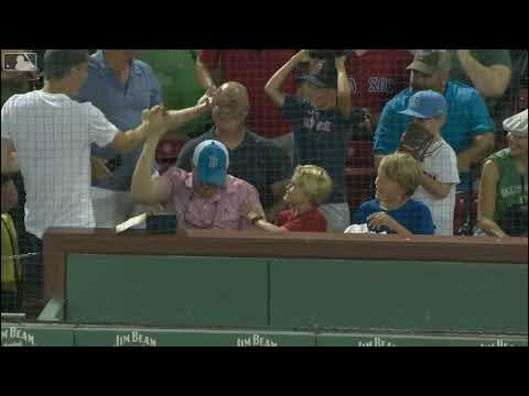 WHAT A CATCH! Red Sox fan barehands a foul ball with a chicken finger in his mouth at Fenway Park. video clip