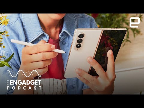 Playing with Samsung’s latest new foldables and wearables! | Engadget Podcast