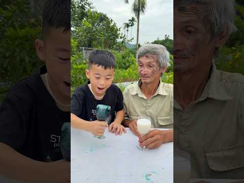 Hai ông cháu trêu trọc nhau siêu dễ thương p2#shorts #cute