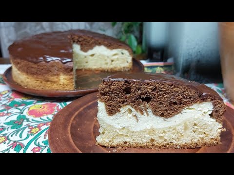 Двухцветный пирог с творожной прослойкой. Простая выпечка к чаю