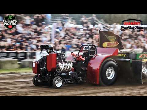 Tractor Pulling 2026: Mini Modified Tractors pulling at St-Agapit Québec ASTTQ Night 2
