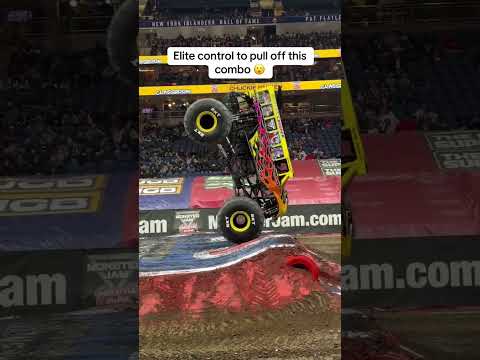 It really waved at the end 😂👋 (via @MonsterJam/TT)