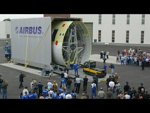 El gigante aeronáutico europeo Airbus ultima su plan de reestructuración que prevé miles de de…