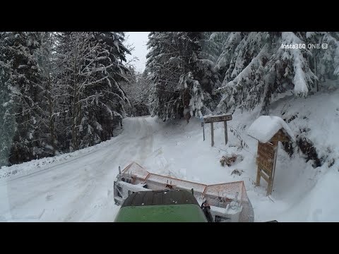 Fendt S3 211 vario VS snow 🎆 In the middle of the forest 🏔️ music until 1:14