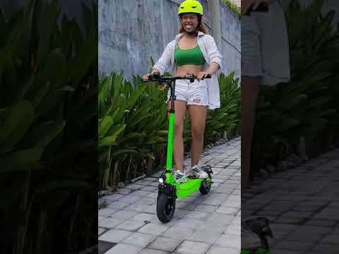 DJ Amelia Manika test riding her Anoa Ex+ - Green Warrior - Bali 2020