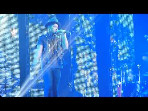 Bruno Mars - (LIVE) Somewhere in Brooklyn & Talking to the Moon - Susquehanna Bank Center, Camden NJ