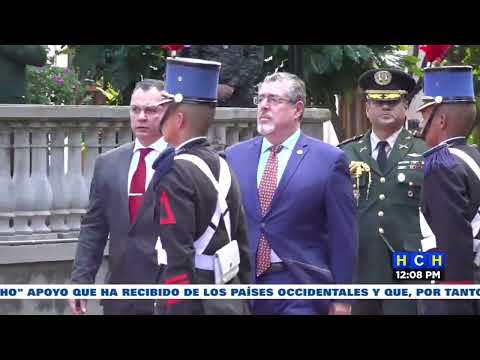 Mandataria hondureña recibe al presidente electo de Guatemala, Bernardo Arévalo