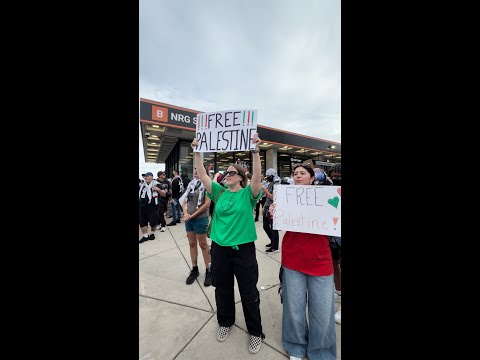 Fans, protesters react to controversy ahead of Ed Sheeran concert