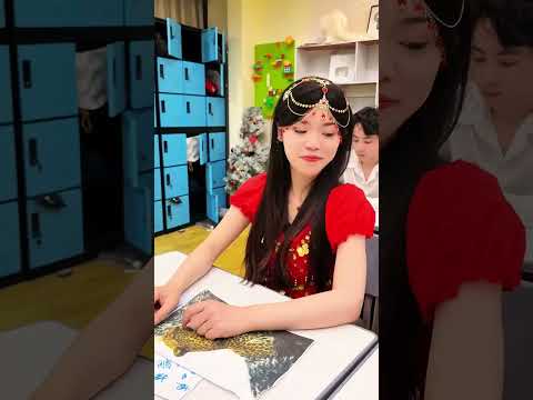 艾莎陪着王