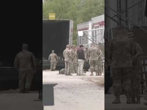 National Guard troops from Texas arrive at army base near Chicago