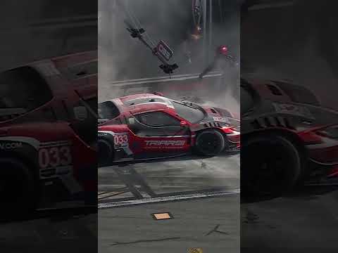 Notice how the Triarsi Competizione fueler doesnt even flinch despite the fire. LOCKED IN 😎