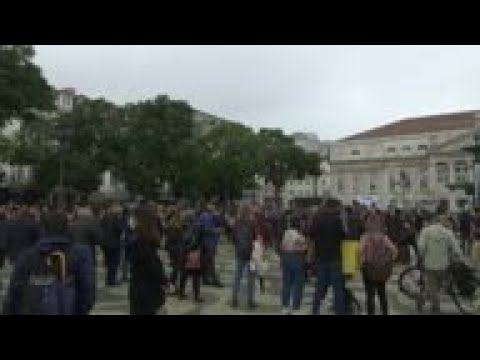 Portuguese hospitality workers protest lockdown