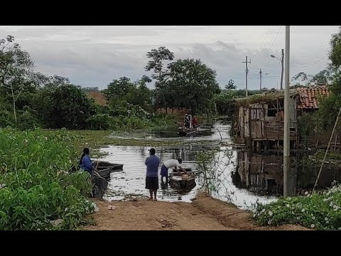 Familias afectadas por las inundaciones en Trinidad