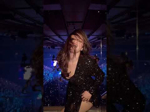 Selena Gomez got down at Sabrina Carpenter’s concert in NYC #shorts