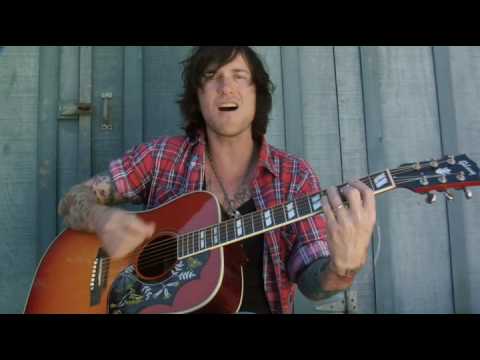 Butch Walker - Here Comes The... (feat Pink) OFFICIAL