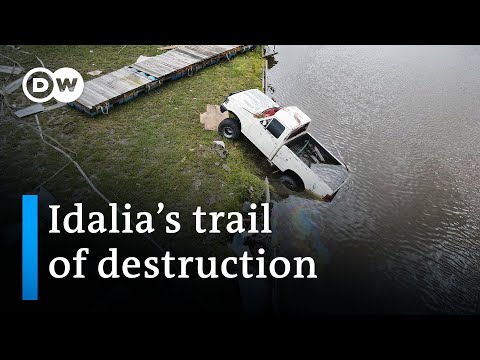 Hurricane damages large parts of US South | DW News