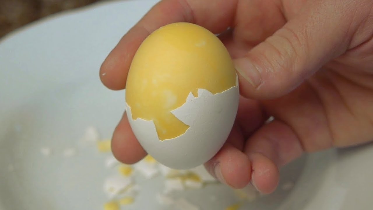How to Scramble Hard Boiled Eggs Inside Their Shell