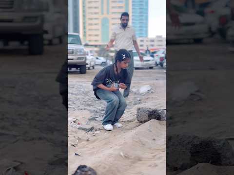 طفله تقوم برش الماء على قبر احد المتوفيين !؟ #محمد_ديمو