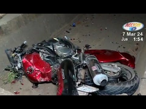 Una persona muerta deja choque entre dos motocicletas