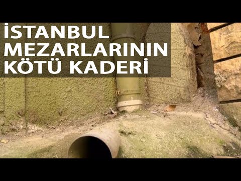 Mezarlara Altında Kaldığı Binanın Pis Suyu da Üzerine Akıyor