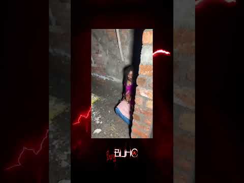 SE LE METE EL DEMONIO A SU HIJA Y APARECE DETRAS EN SU PATIO Y PASA ESTO. #horror