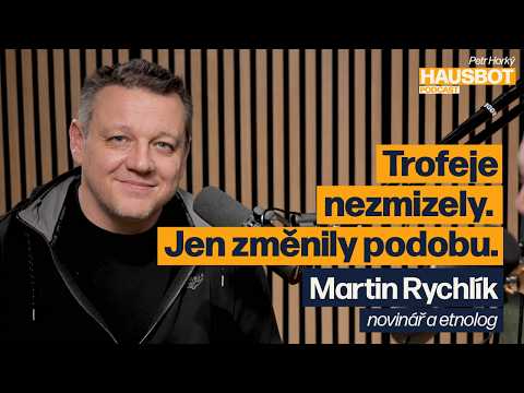 Trofeje jako jazyk moci–dřív skalpy, dnes hodinky, auta, tituly. Etnolog Martin Rychlík na Hausbotu