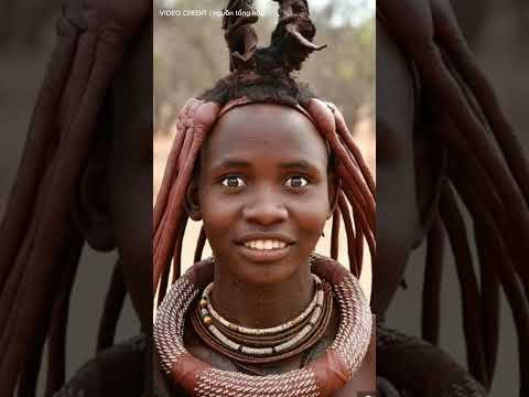 Mái tóc độ lạ của những người phụ nữ bộ lạc Himba ở Nam Phi #Giaitri #Namphi #Toc #Himba
