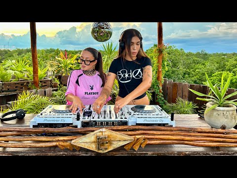 Florencia Vigna & Viccy | Techno Girls Sunset Mix 2025 | By @EPHIMERATulum