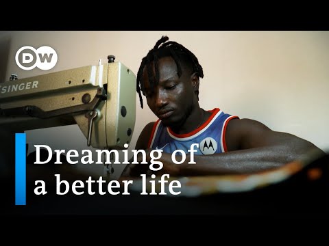How African refugees risk death to reach the Canary Islands | Focus on Europe