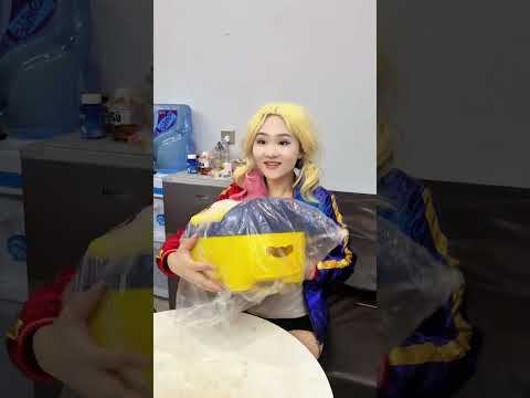 哈莉奎因居然吃了狗屎#Harley Quinn #joker