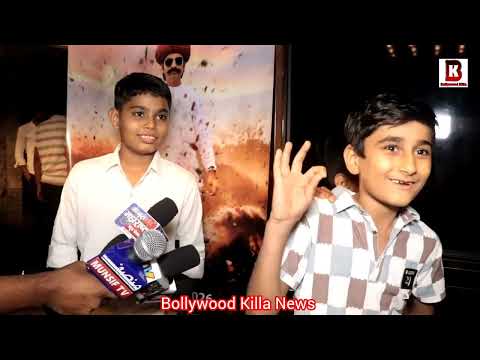 भारत में पहली बार ऐसा हुआ कि शो फुल होने के कारण लोग नीचे बैठ कर फिल्म देखी।*