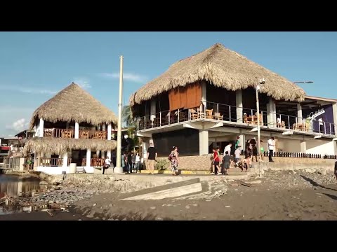 Expectativas de comercios en playa El Tunco para semana santa