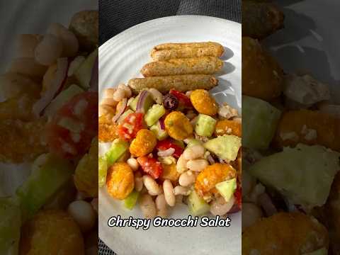 Proteinreicher Chrispy Gnochi Salat