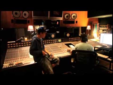 Justin+Bieber+All+i+Want+Is+You+in+the+studio wmv