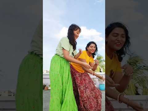 thummak thummak#motherdaughterdance#yt#ytshorts#youtubeshorts#trending#thumakthumak#juttimeri