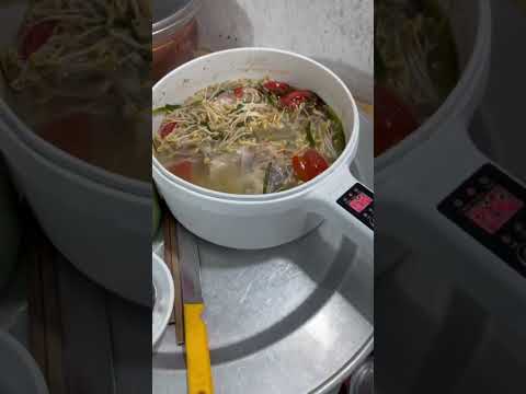 Bữa cơm chưa của 2 mẹ con với canh cá diêu hồng