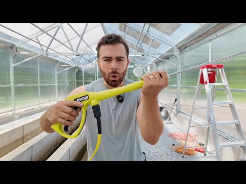 Power washing my goldfish troughs (VERY UNSATISFYI I am very sorry it did not look very satisfying, it’s just very hard to record these walls of the 