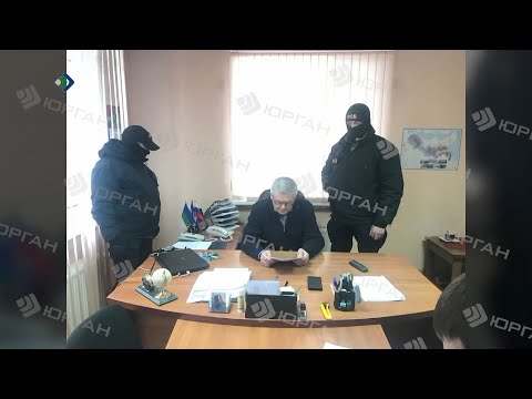 Взятки за выделение нужных участков под вырубку, по версии следствия, брали два лесничих