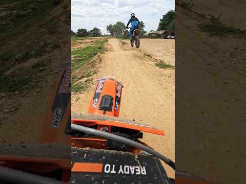 SXF250 vs YZ250F