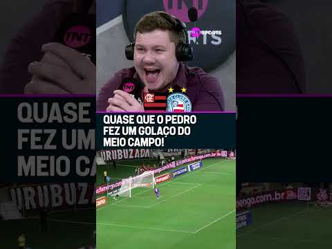 O PEDRO QUASE FEZ UM GOLAÇO DO MEIO DE CAMPO! #shorts