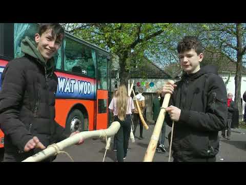 Oplevering Midwinterhoorns aan leerlingen van het Assink Lyceum Eibergen.