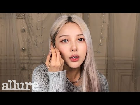 Pony Park's 10 Minute Beauty Routine For a Winged Eye and Soft Eyeshadow | Allure
