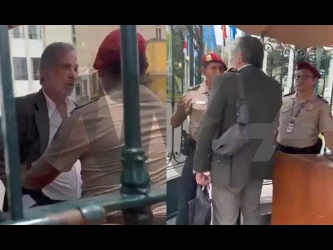 Exasesor de Fuerza Popular, Juan Carlos Figari, agrede e insulta a policía