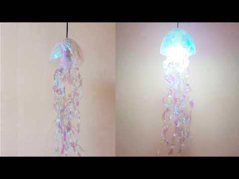 Lámpara efecto cristal. Medusa  de botellas.