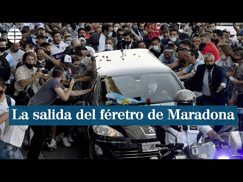 Así fue la salida del féretro de Maradona de la Casa Rosada al cementerio